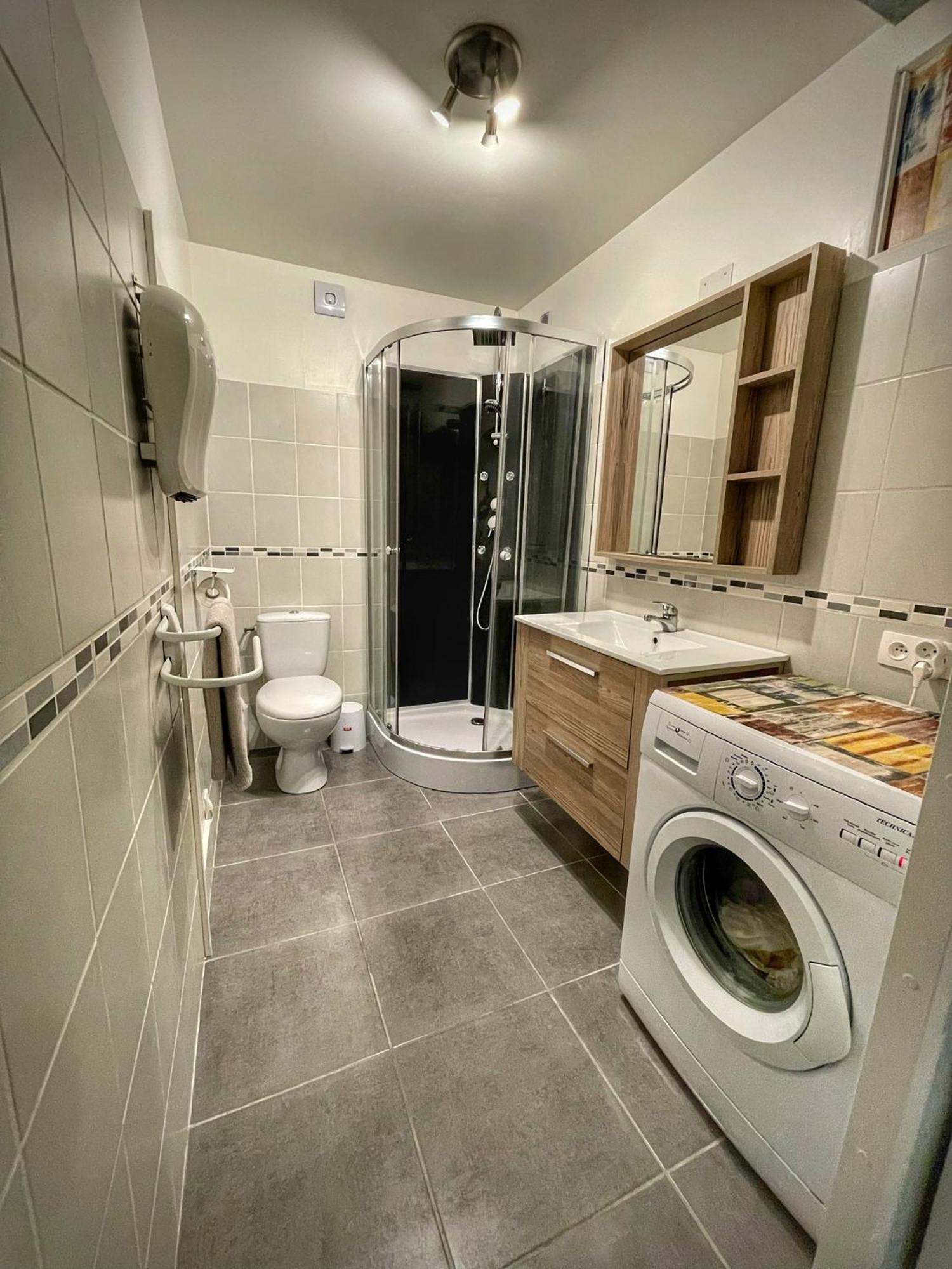 Apartamento La Galerie Du Peintre Saint-Laurent-de-la-Salanque Exterior foto